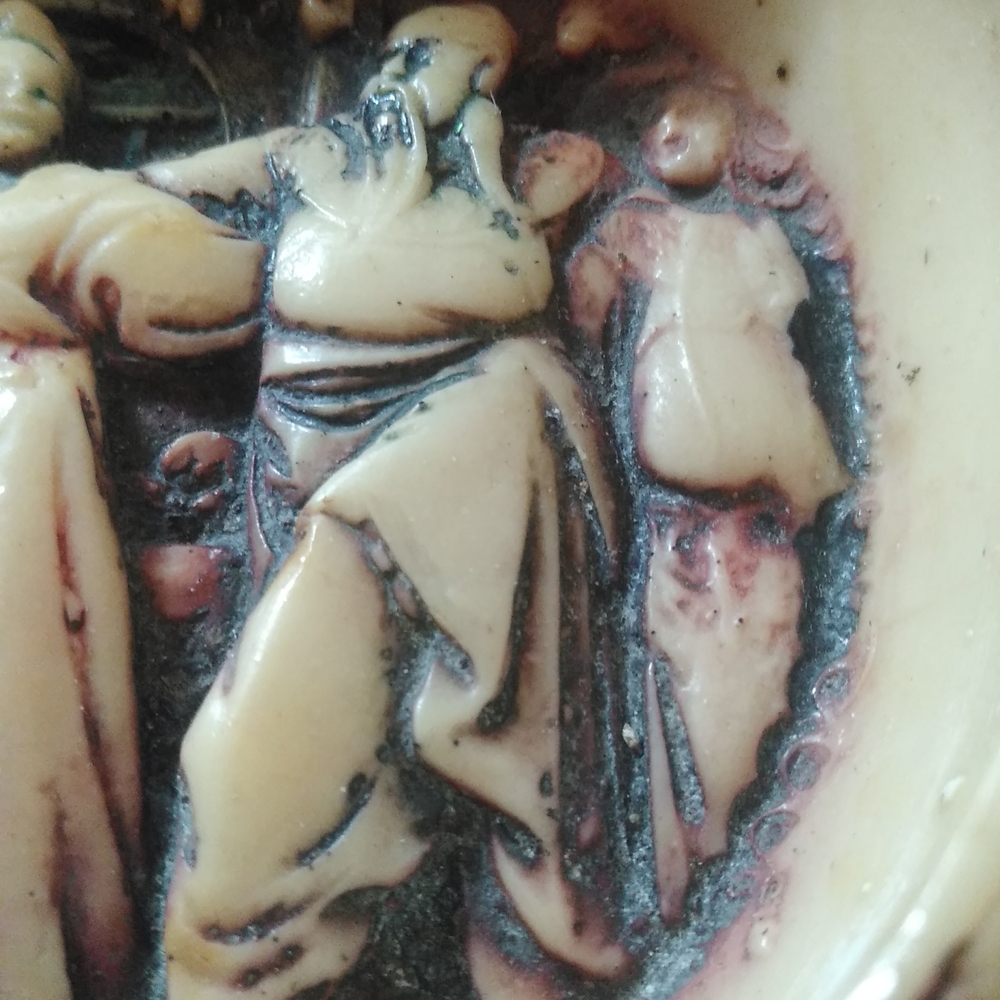 Vintage Decorative Ashtray with Intricate Design - Picture 6 of 9